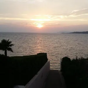 https://t2-climatis-avec-terrasse.fr-provencehotel.com